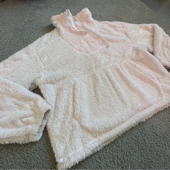 Fuzzy Sweatshirt from Free People with ¾ Zip | Medium - Picture 7 of 7